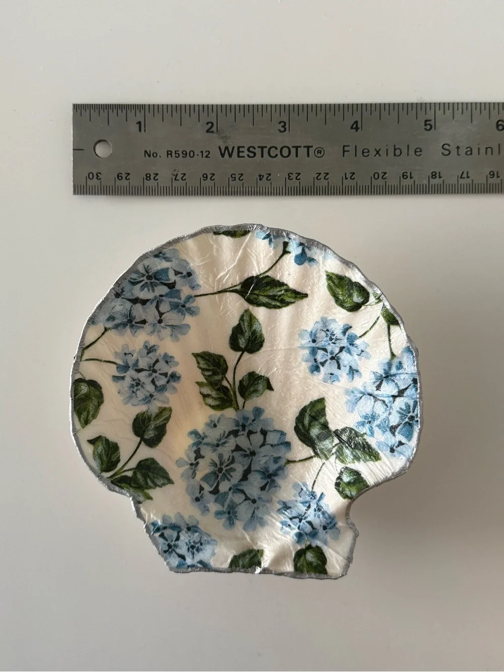 Handmade Floral Seashell Jewelry Dish🩵